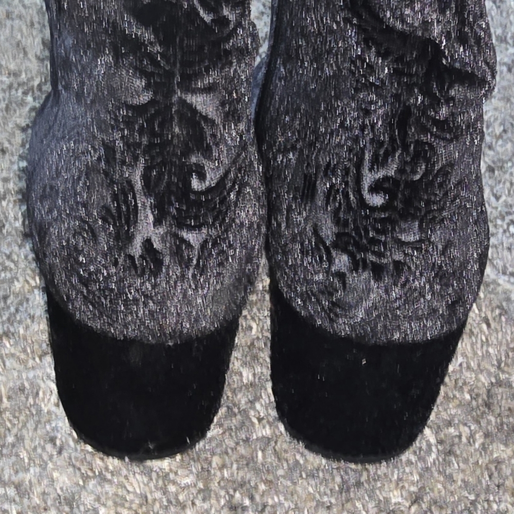 Vaneli Zeda black troppy velvet boots Womens Size 10 - Picture 4 of 9
